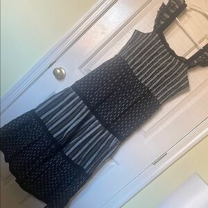 Vineyard Vines Black and White Sleeveless Dress